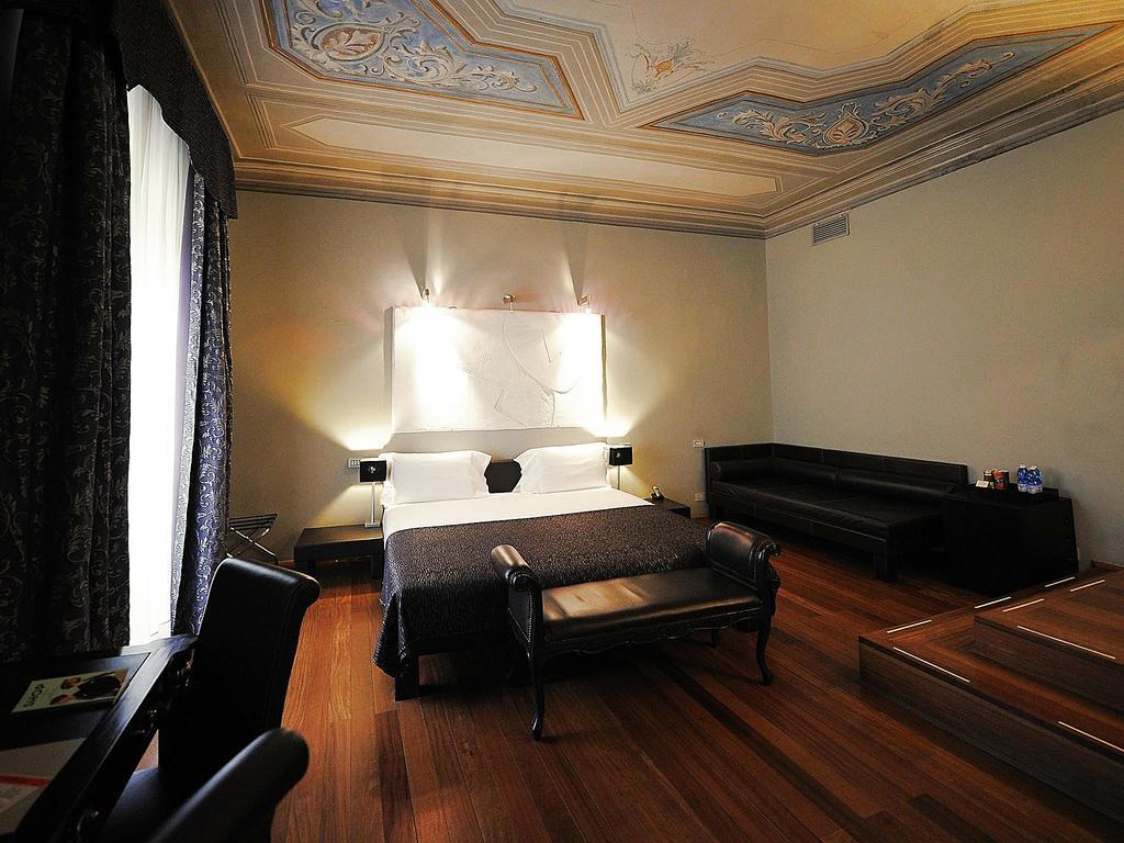 Borghese Palace Art Hotel Florence Room photo